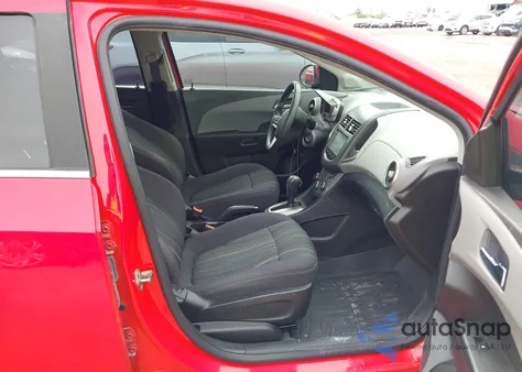 2015 Chevrolet Sonic Lt Auto из США, поврежденный, VIN 1G1JC5SH4F4192691